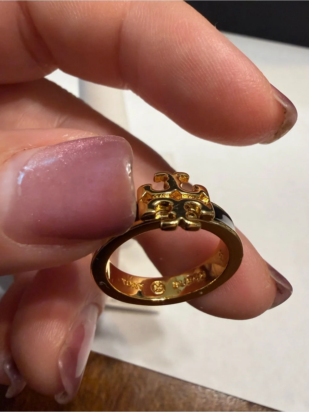 Auth NEW Tory Burch Kira Gold & Black Enamel Ring Sz 6 Retails $136 Jewelry